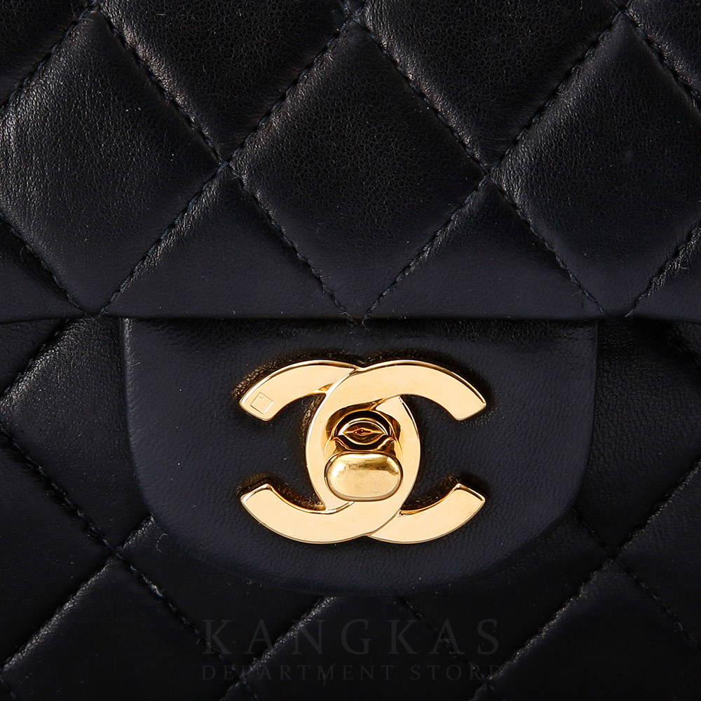 CHANEL(USED)샤넬 클래식 램스킨 미듐 플랩백