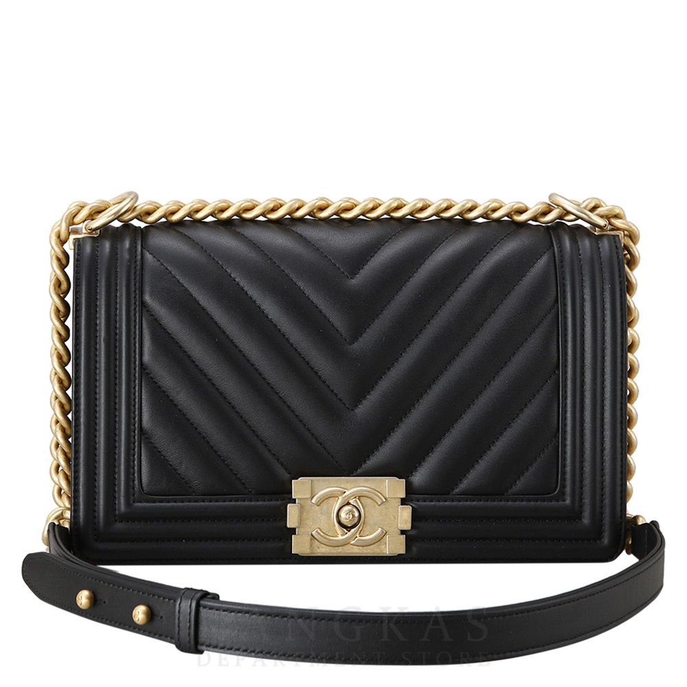 CHANEL(USED)샤넬 쉐브론 보이샤넬 미듐 플랩백