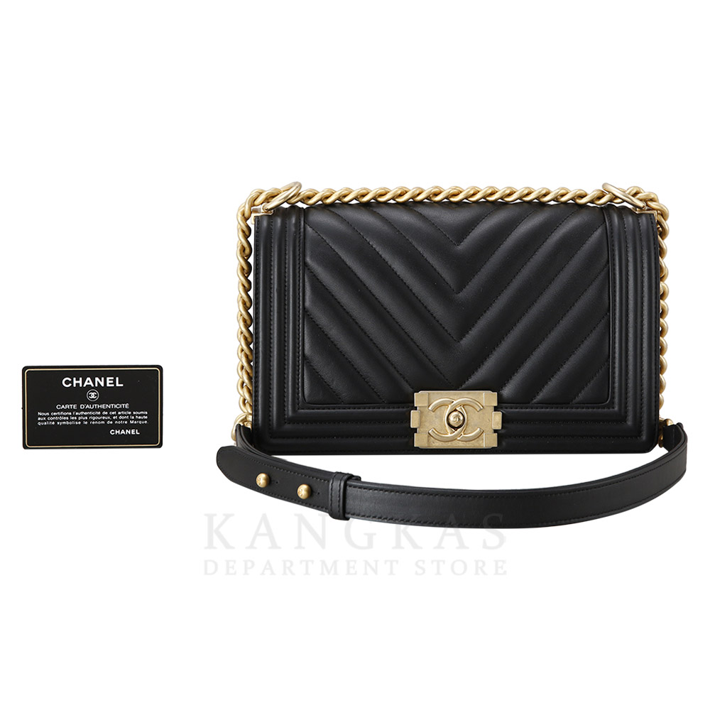 CHANEL(USED)샤넬 쉐브론 보이샤넬 미듐 플랩백