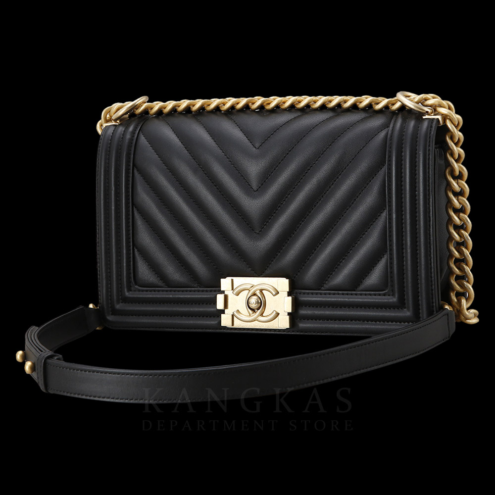 CHANEL(USED)샤넬 쉐브론 보이샤넬 미듐 플랩백