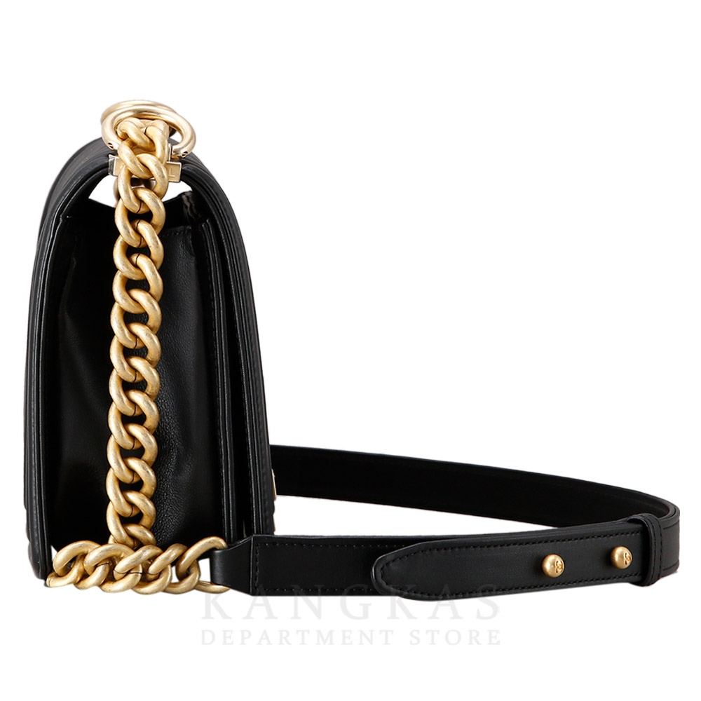 CHANEL(USED)샤넬 쉐브론 보이샤넬 미듐 플랩백