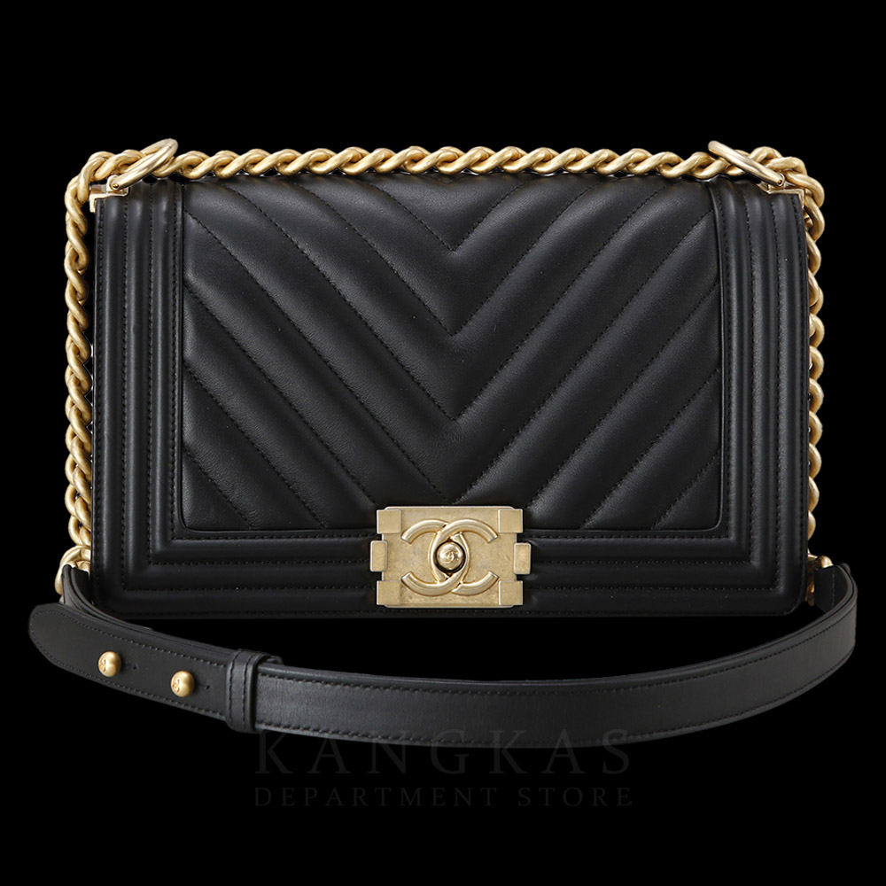 CHANEL(USED)샤넬 쉐브론 보이샤넬 미듐 플랩백