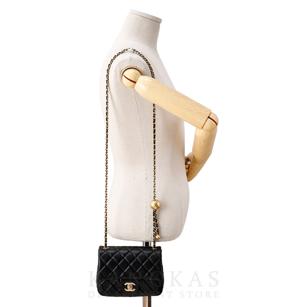 CHANEL(USED)샤넬 AS1786 램스킨 클래식 골든볼 쁘띠삭