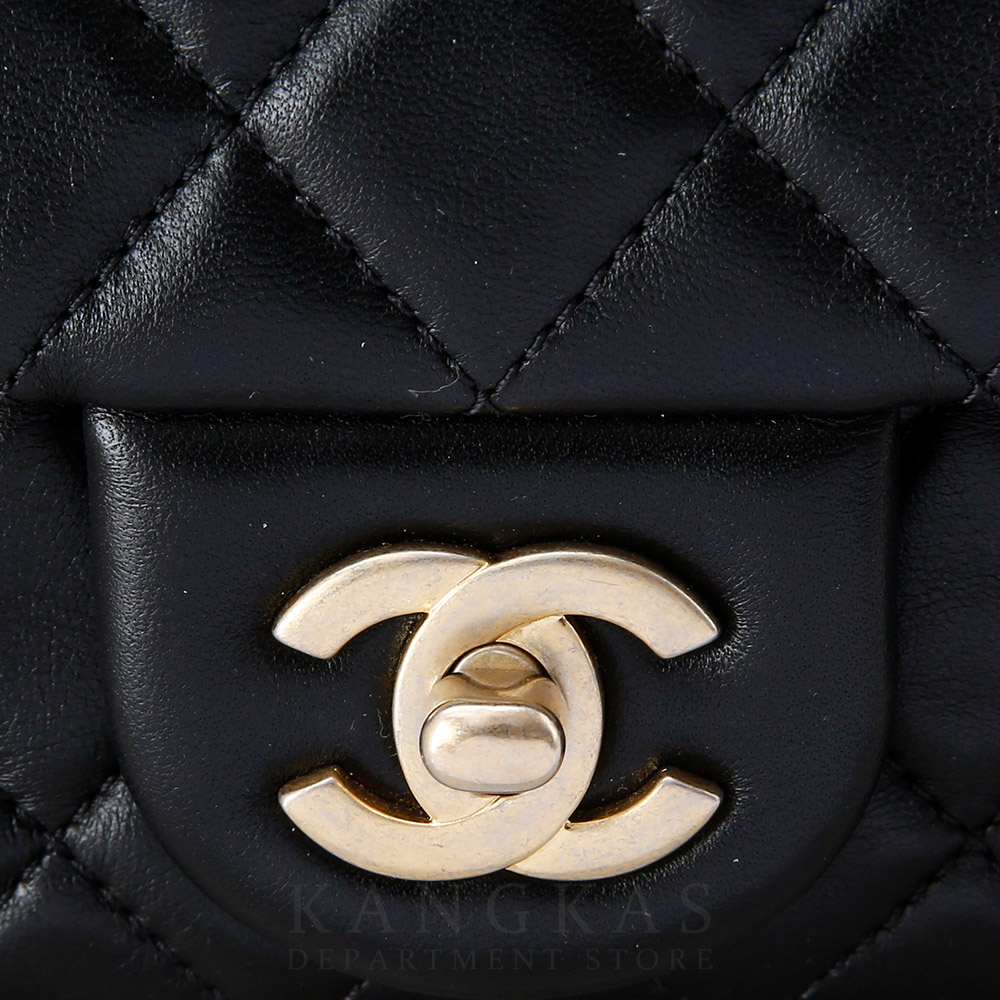 CHANEL(USED)샤넬 AS1786 램스킨 클래식 골든볼 쁘띠삭