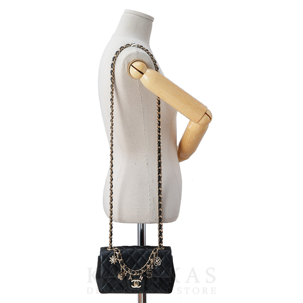 CHANEL(USED)샤넬 클래식 램스킨 참장식 플랩백