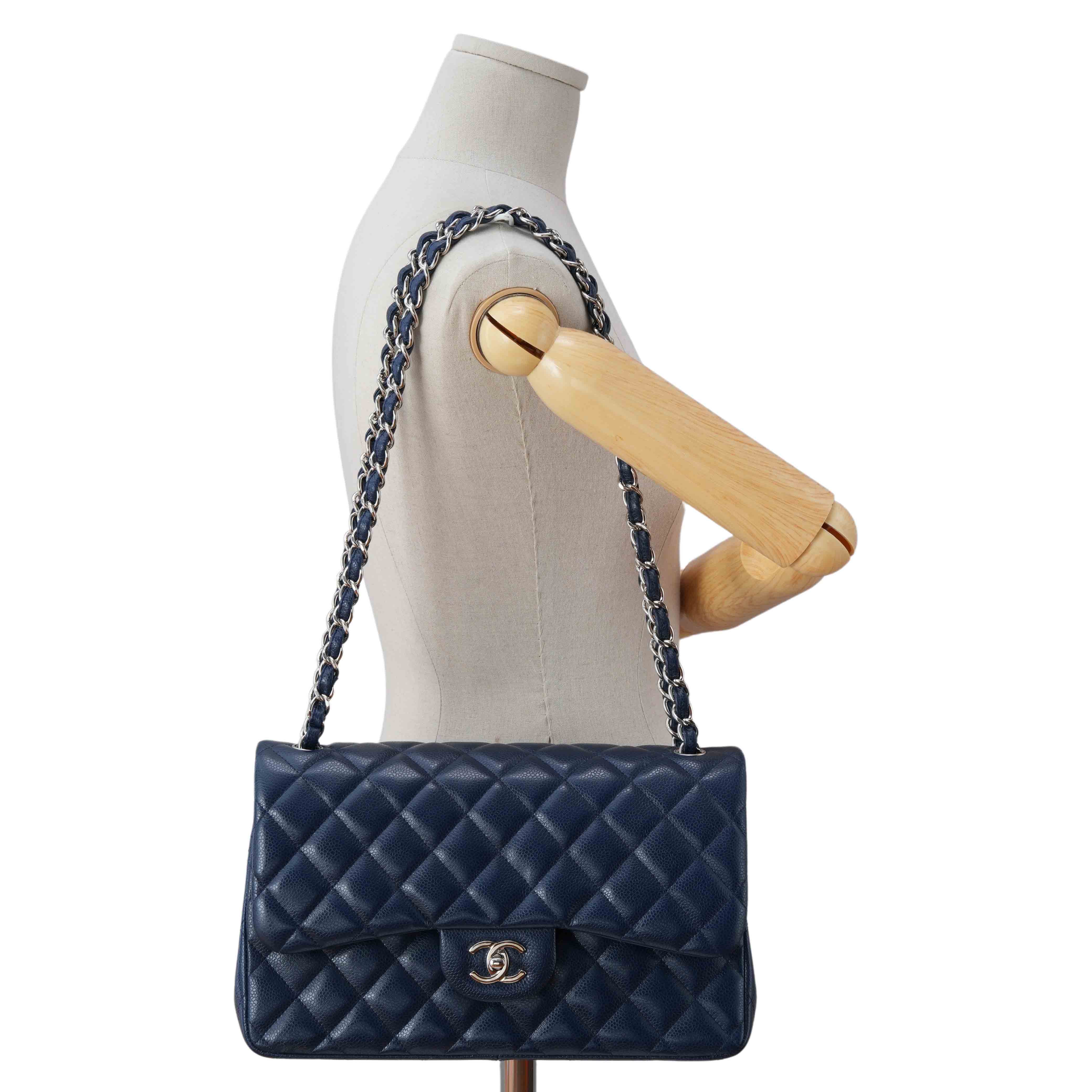 CHANEL(USED)샤넬 캐비어 클래식 라지 플랩백 네이비