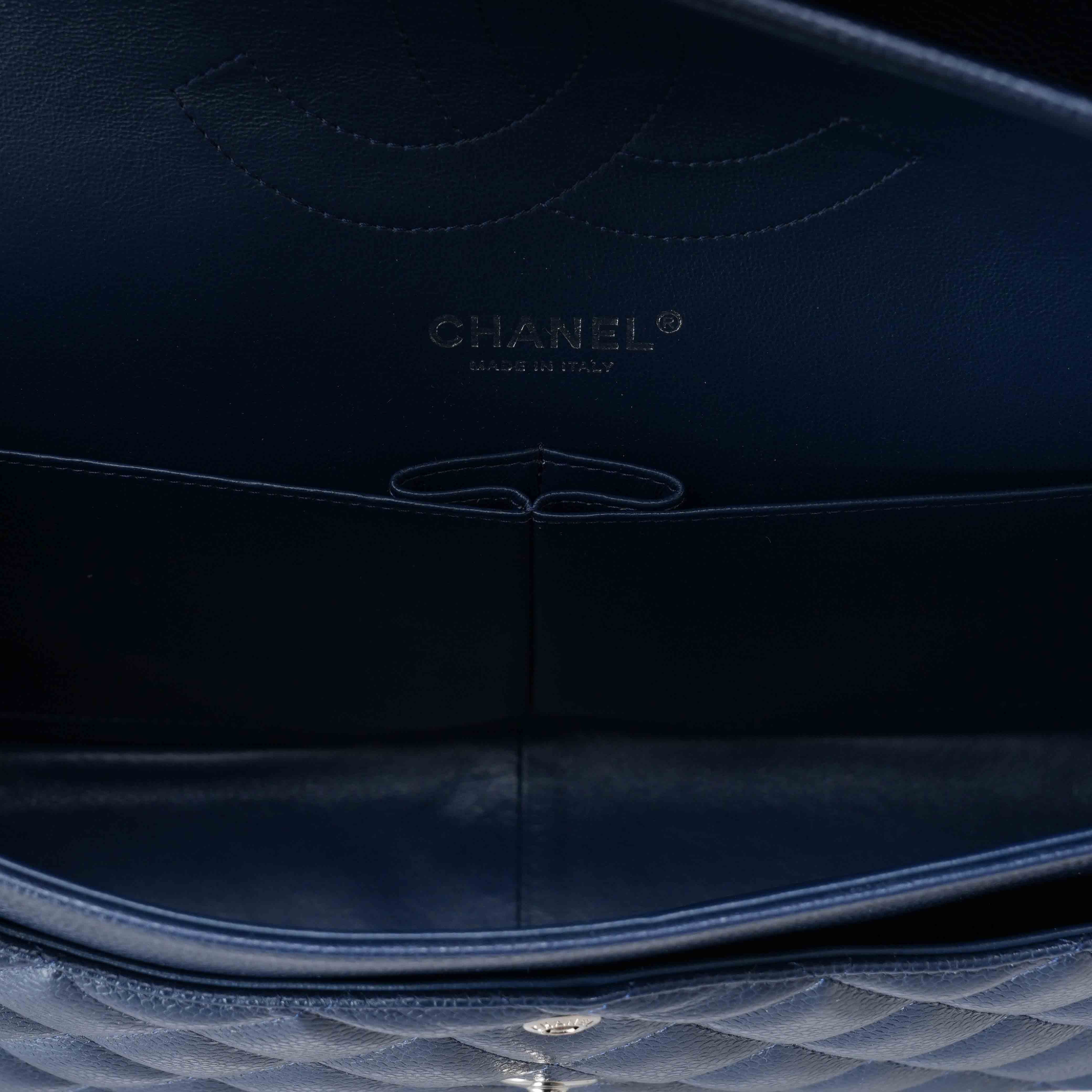 CHANEL(USED)샤넬 캐비어 클래식 라지 플랩백 네이비