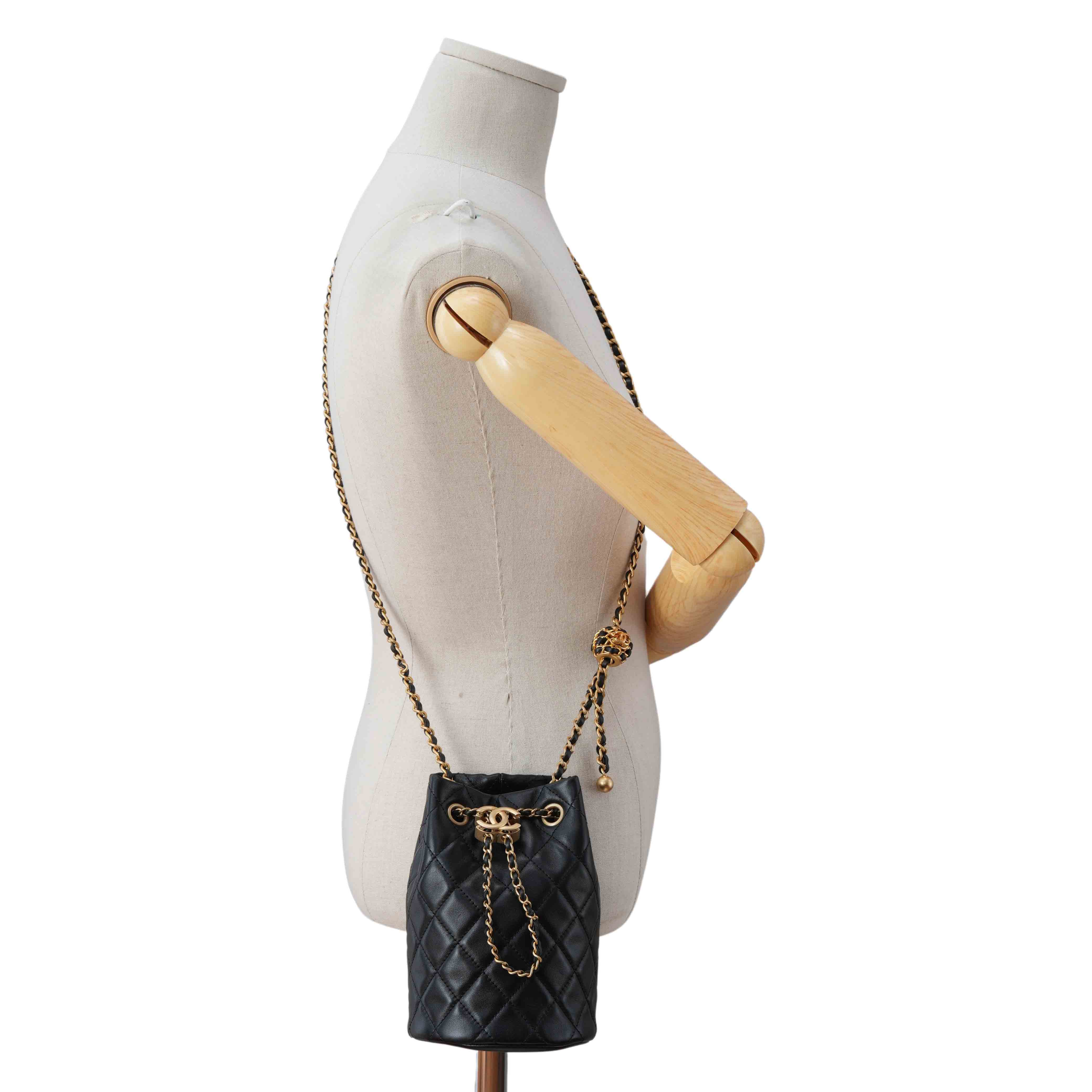 CHANEL(USED)샤넬 시즌 골든볼 버킷백