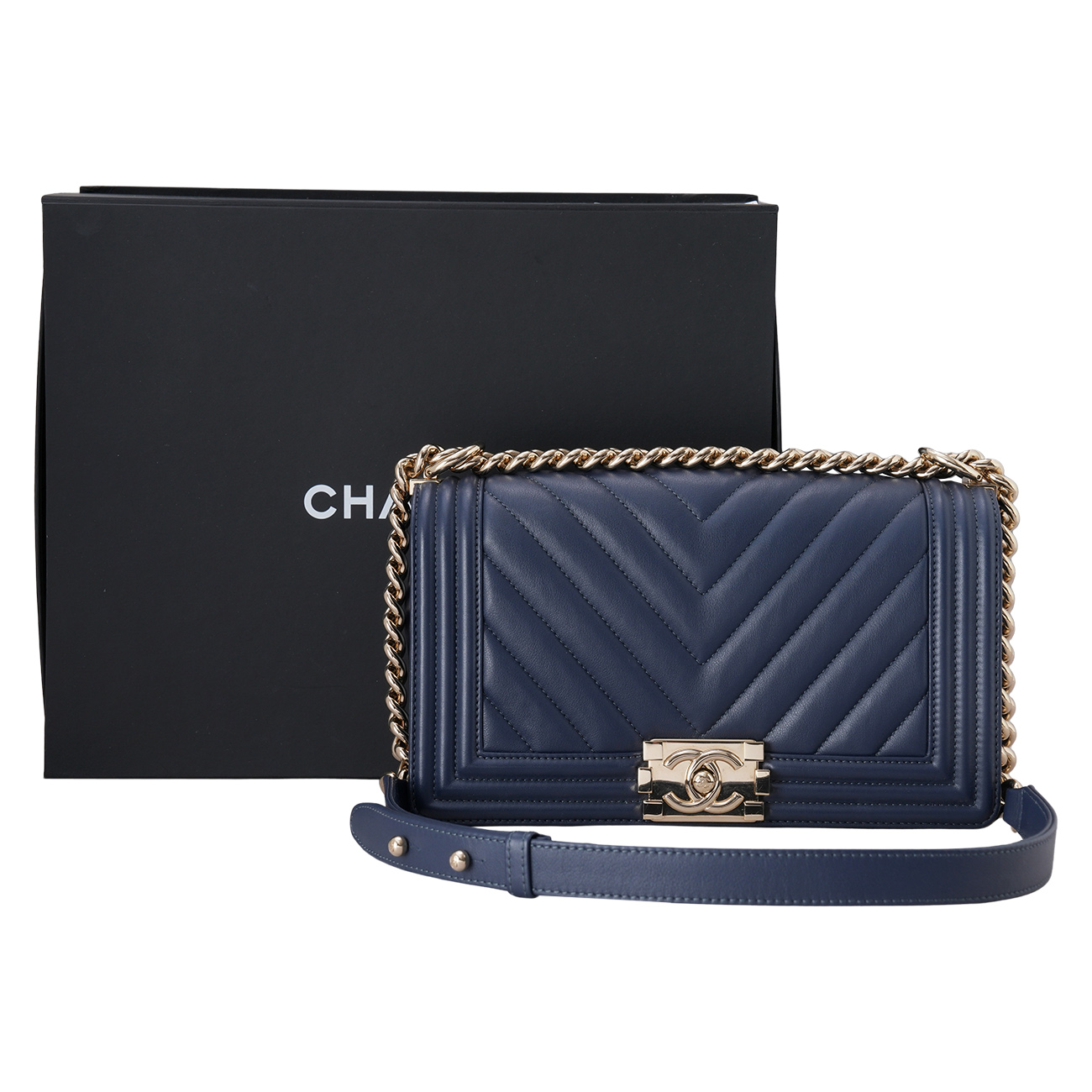 CHANEL(USED)샤넬 램스킨 쉐브론 보이샤넬 미듐 플랩백