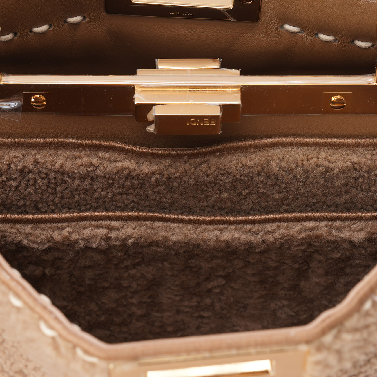 FENDI(USED)펜디 8BN321 시어링 피카부 I SEE U 미듐