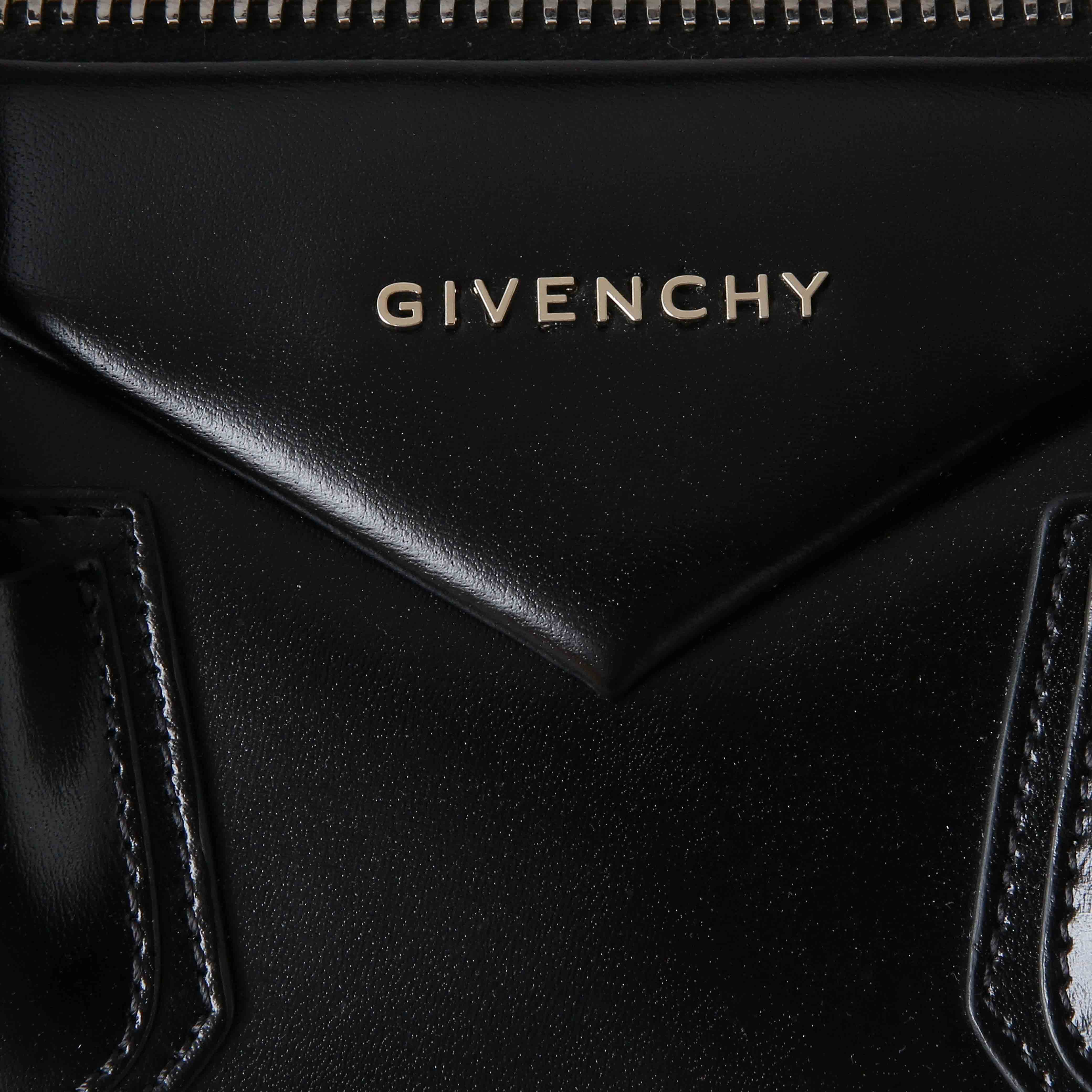 GIVENCHY(USED)지방시 안티고나 미듐