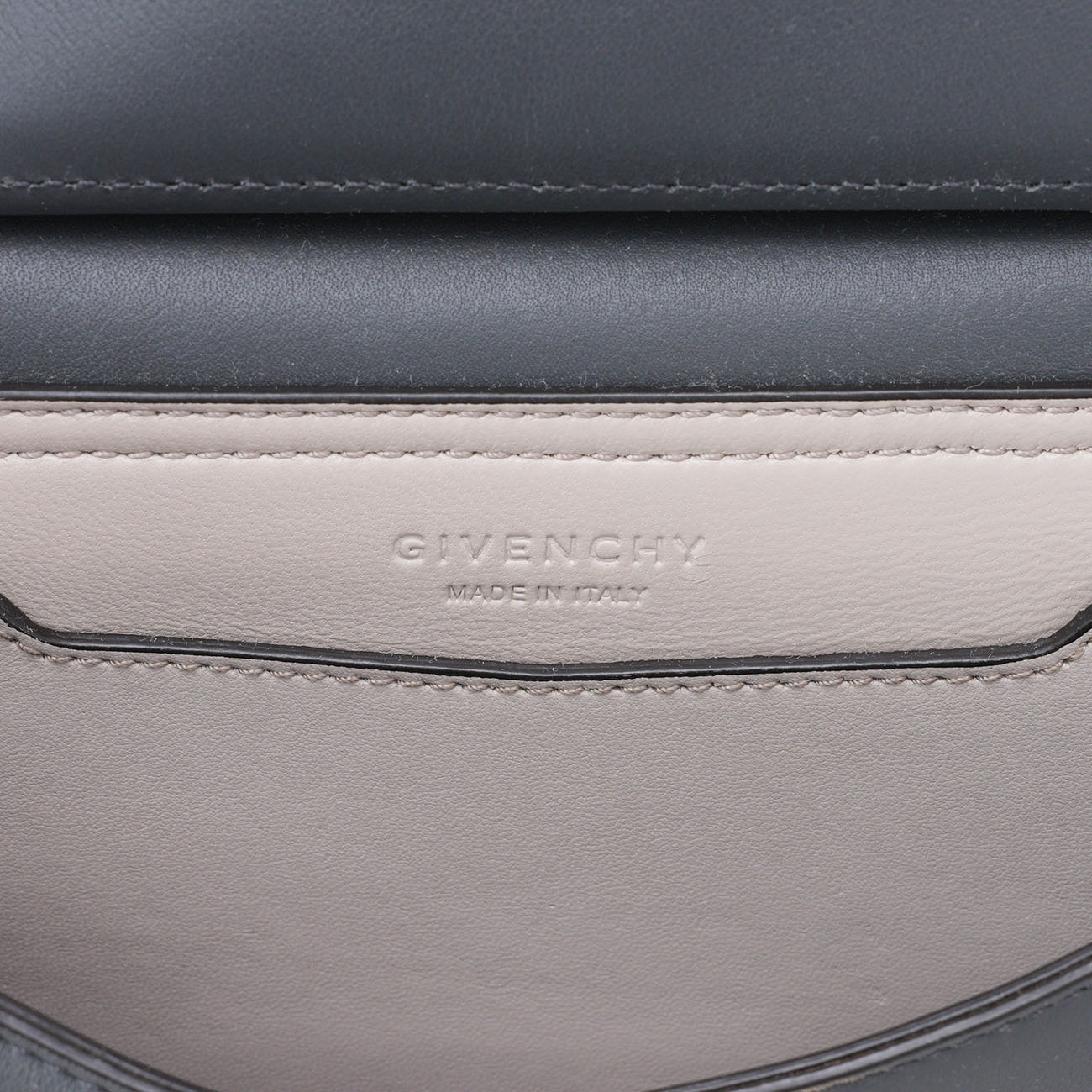 GIVENCHY(USED)지방시 미스틱 미니 크로스백