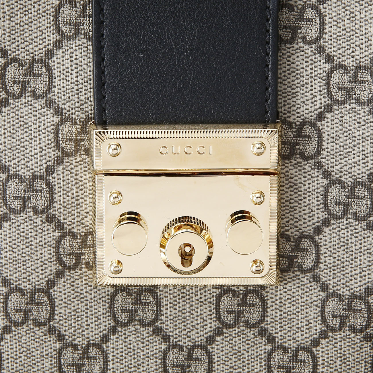 GUCCI(USED)구찌 479197 패드락 미디엄 GG 숄더백