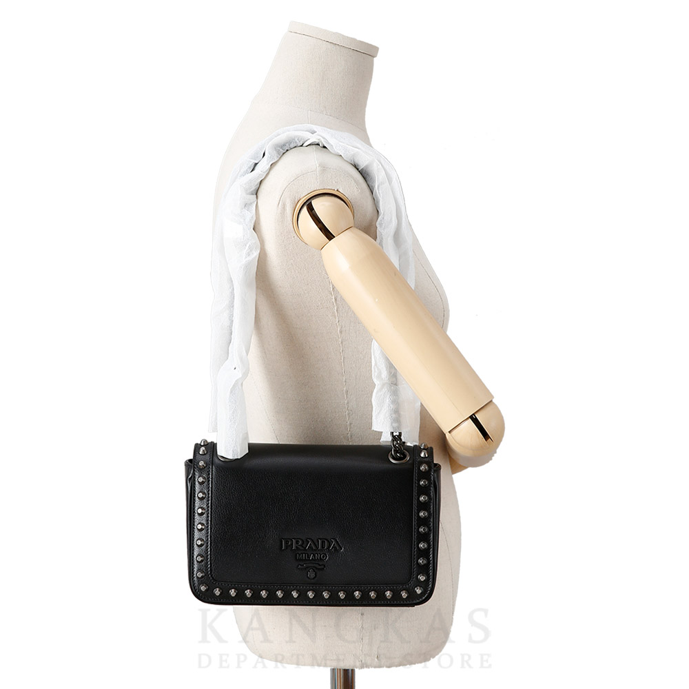 PRADA(USED)프라다 1BD147 스터드 플랩 숄더백