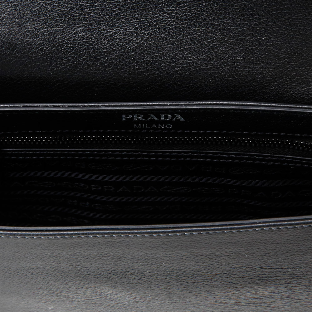 PRADA(USED)프라다 1BD147 스터드 플랩 숄더백