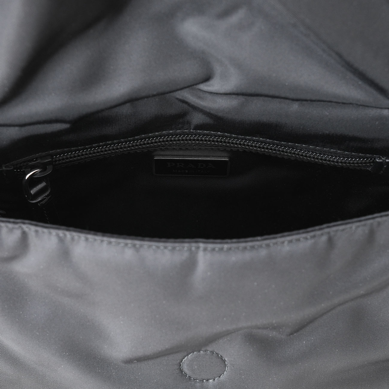 PRADA(USED)프라다 리나일론 메신저백