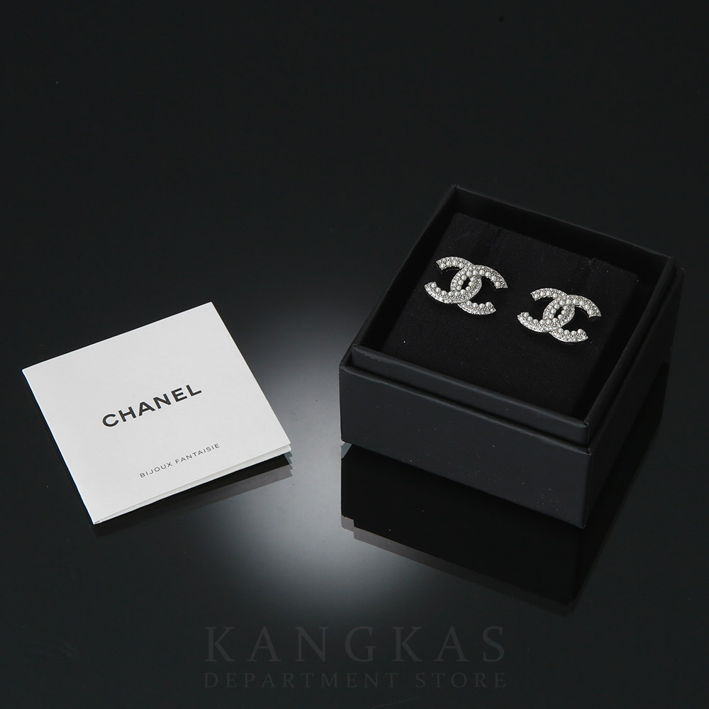 CHANEL(USED)샤넬 진주 크리스탈 CC로고 이어링